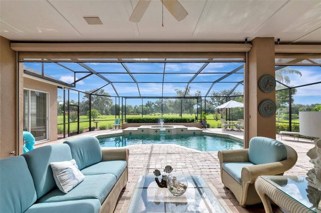 Image 25 of property listing at 6213 GLEN ABBEY LANE, Bradenton, FL 34202