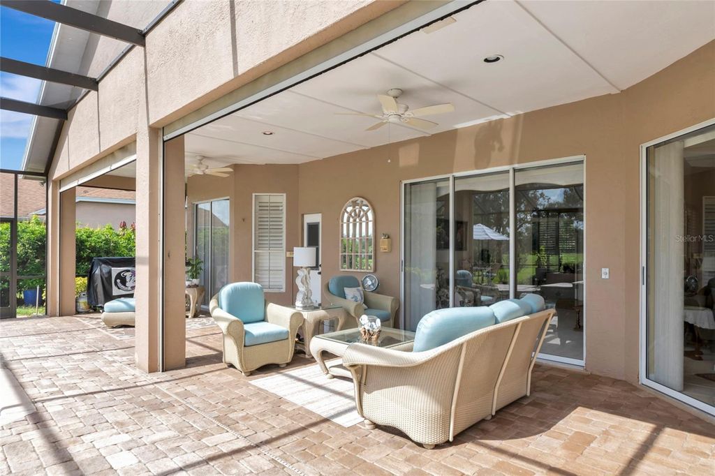 Image 26 of property listing at 6213 GLEN ABBEY LANE, Bradenton, FL 34202