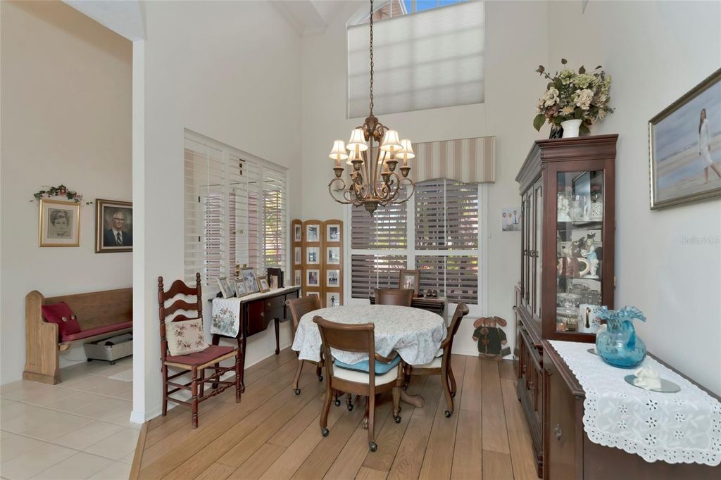 Image 7 of property listing at 6213 GLEN ABBEY LANE, Bradenton, FL 34202