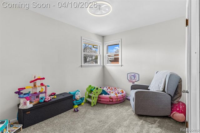 21100 Bon Brae Street, Saint Clair Shores, MI 48081