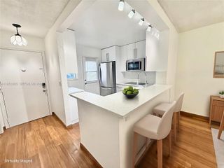 901 NE 14th Ave 104, Hallandale Beach, FL 33009