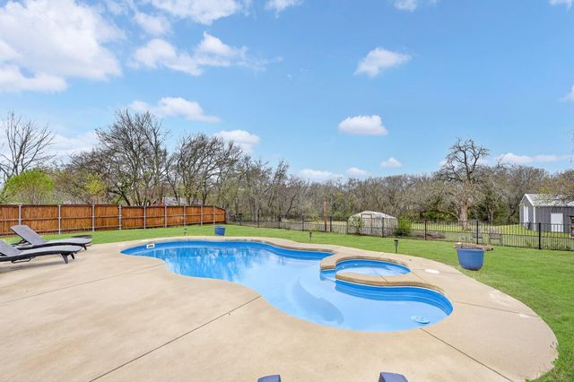 130 Woodcreek Drive, Lowry Crossing, TX 75407
