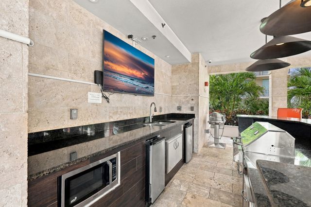 550 OKEECHOBEE Boulevard 521, West Palm Beach, FL 33401