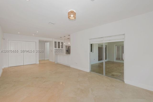 6931 Loch Ness Dr, Miami Lakes, FL 33014