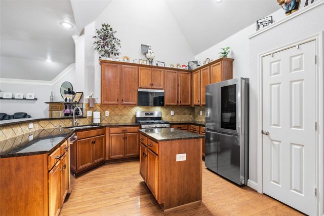 809 Cauble Drive, Fate, TX 75087