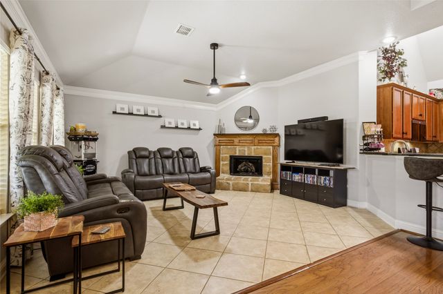809 Cauble Drive, Fate, TX 75087