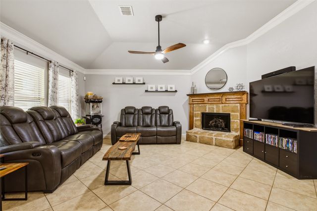 809 Cauble Drive, Fate, TX 75087