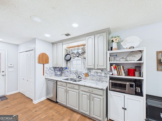 207 Roaring Forks Drive, Bonaire, GA 31005
