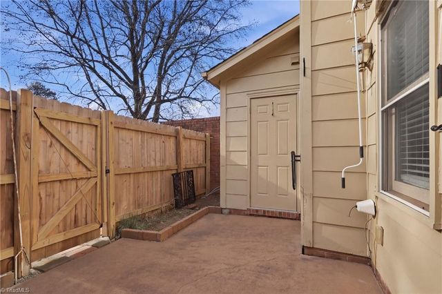 4822 Tower Road C, Greensboro, NC 27410