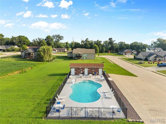 8906 WENDELL CREEK Drive, St Jacob, IL 62281