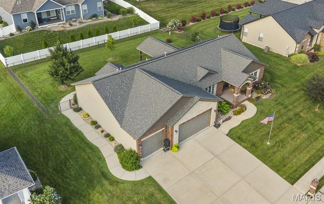 8906 WENDELL CREEK Drive, St Jacob, IL 62281