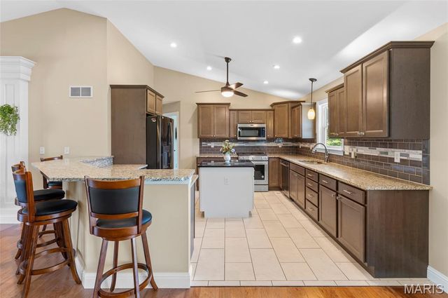 8906 WENDELL CREEK Drive, St Jacob, IL 62281