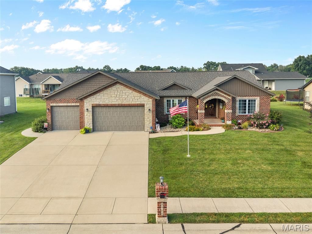 8906 WENDELL CREEK Drive, St Jacob, IL 62281