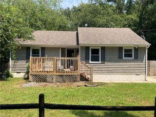 50 Pressy LN, Hampton, VA 23669