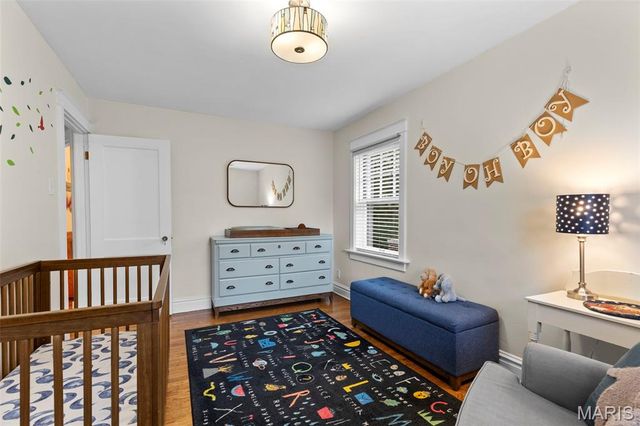 7567 Stanford Avenue, St Louis, MO 63130