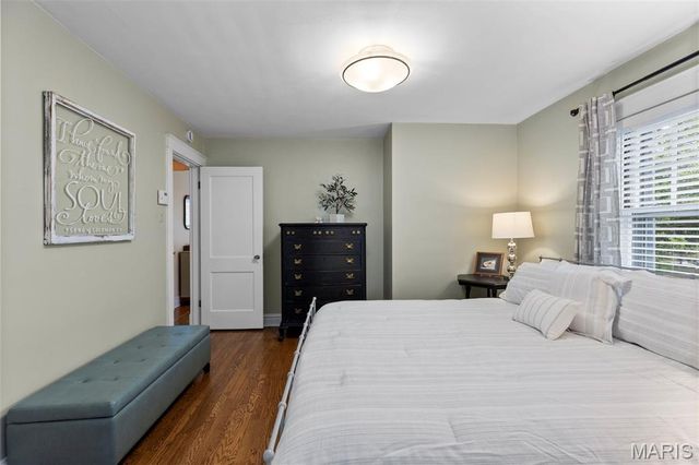 7567 Stanford Avenue, St Louis, MO 63130
