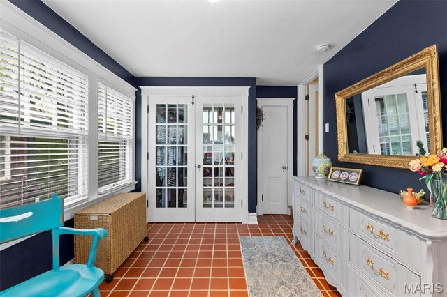 7567 Stanford Avenue, St Louis, MO 63130