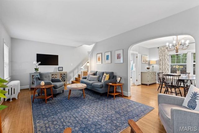 7567 Stanford Avenue, St Louis, MO 63130
