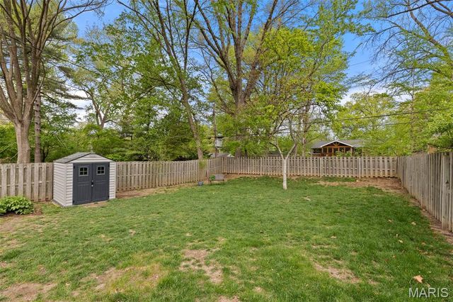 7567 Stanford Avenue, St Louis, MO 63130