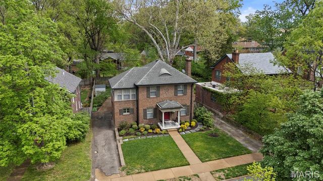 7567 Stanford Avenue, St Louis, MO 63130