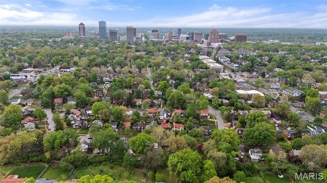 7567 Stanford Avenue, St Louis, MO 63130