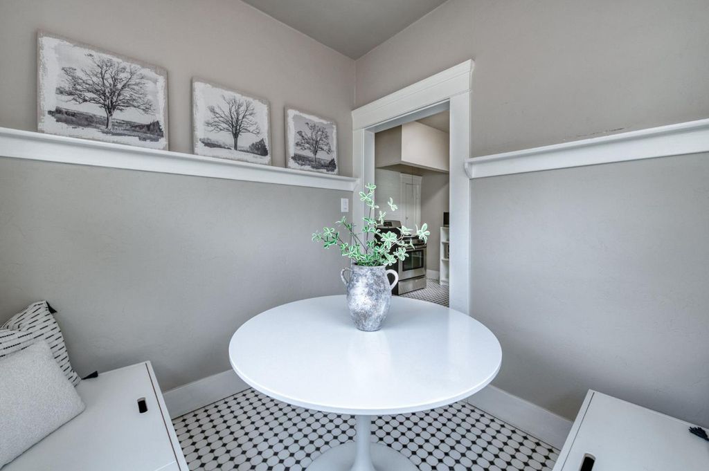 Image 15 of property listing at 636 E Yale Avenue, Fresno, CA 93704
