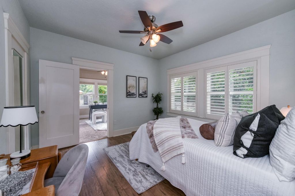 Image 21 of property listing at 636 E Yale Avenue, Fresno, CA 93704