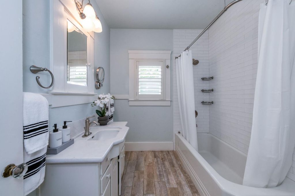 Image 22 of property listing at 636 E Yale Avenue, Fresno, CA 93704