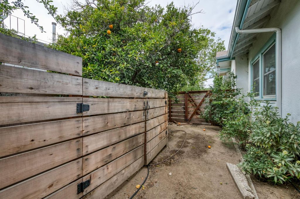 Image 26 of property listing at 636 E Yale Avenue, Fresno, CA 93704