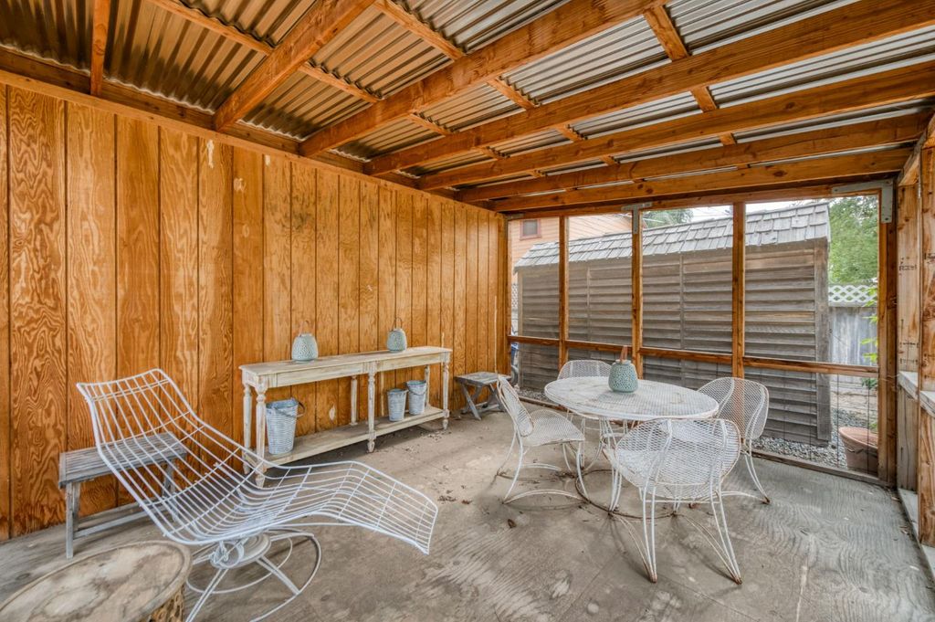 Image 32 of property listing at 636 E Yale Avenue, Fresno, CA 93704