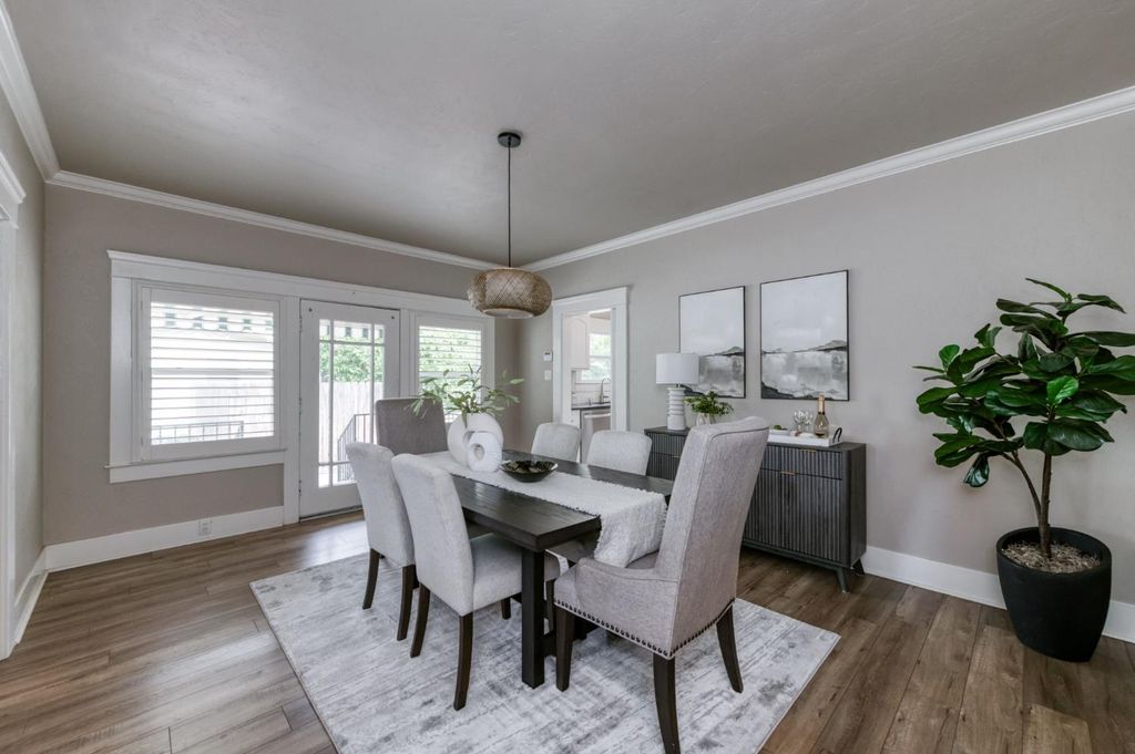 Image 8 of property listing at 636 E Yale Avenue, Fresno, CA 93704