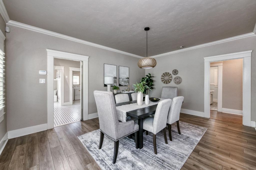 Image 9 of property listing at 636 E Yale Avenue, Fresno, CA 93704