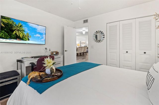 10400 NW 30th Court 202, Sunrise, FL 33322