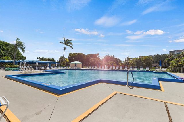 10400 NW 30th Court 202, Sunrise, FL 33322