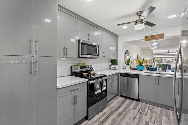 10400 NW 30th Court 202, Sunrise, FL 33322