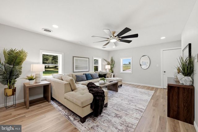 5835 LORD FAIRFAX HWY, Berryville, VA 22611