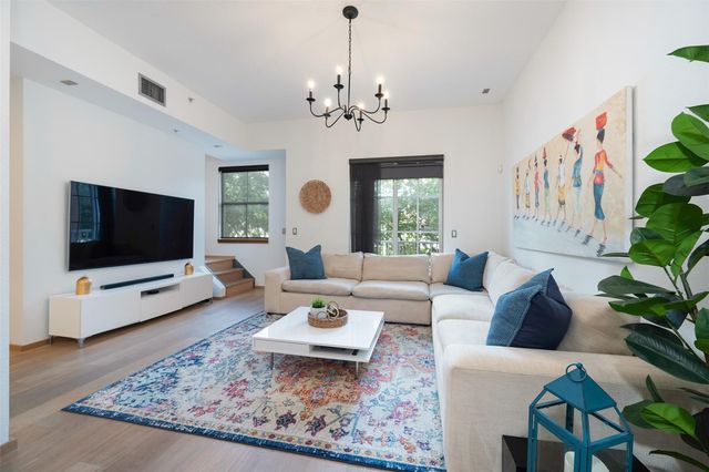 540 NE 7TH Avenue 1, Fort Lauderdale, FL 33301