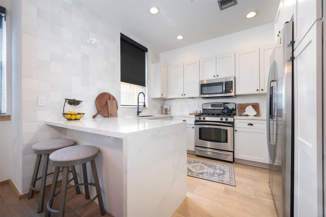 540 NE 7TH Avenue 1, Fort Lauderdale, FL 33301