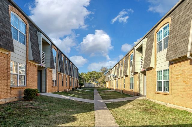 7050 Glenview Drive 53, North Richland Hills, TX 76180