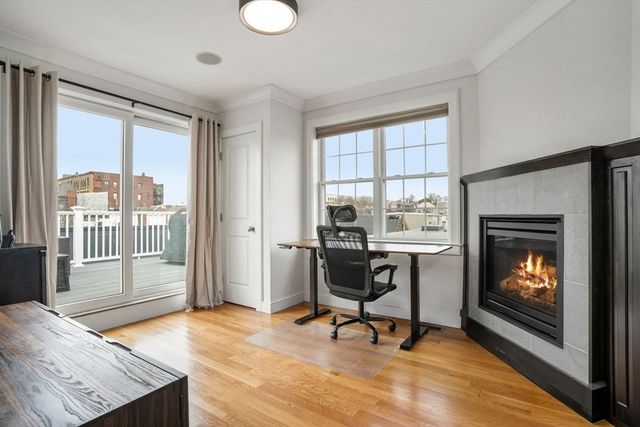 235 Gold St 3, Boston, MA 02127