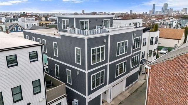 235 Gold St 3, Boston, MA 02127