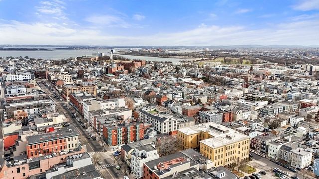 235 Gold St 3, Boston, MA 02127