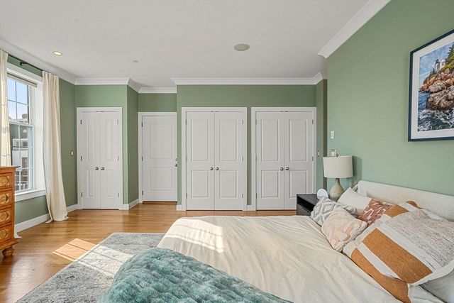 235 Gold St 3, Boston, MA 02127