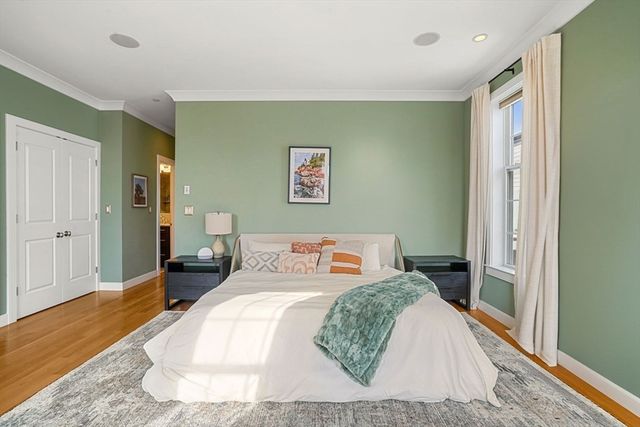 235 Gold St 3, Boston, MA 02127