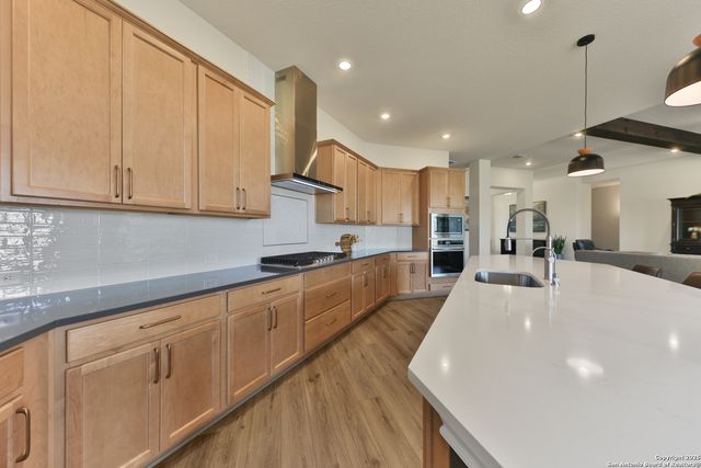 195 Piper St, Castroville, TX 78009