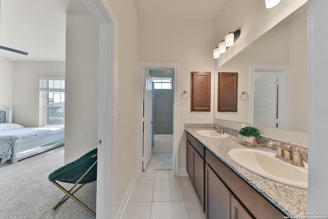 195 Piper St, Castroville, TX 78009