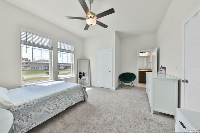 195 Piper St, Castroville, TX 78009