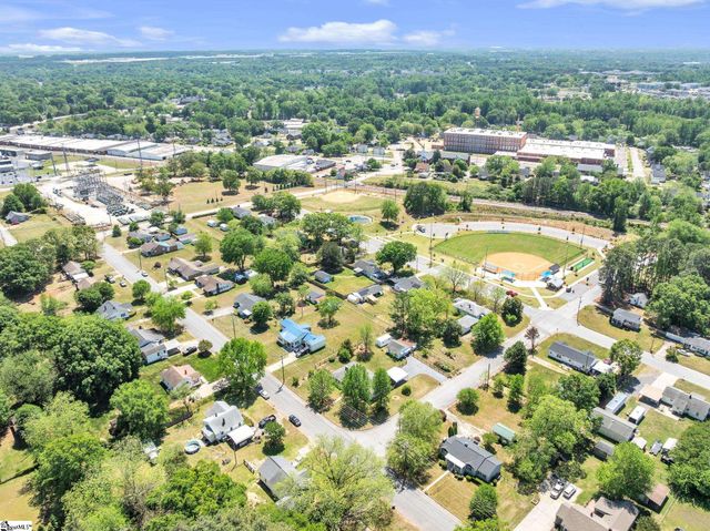 113 Carolina Avenue, Greer, SC 29650