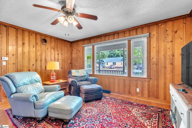 113 Carolina Avenue, Greer, SC 29650