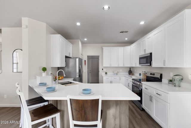 1433 N 80TH Lane, Phoenix, AZ 85043